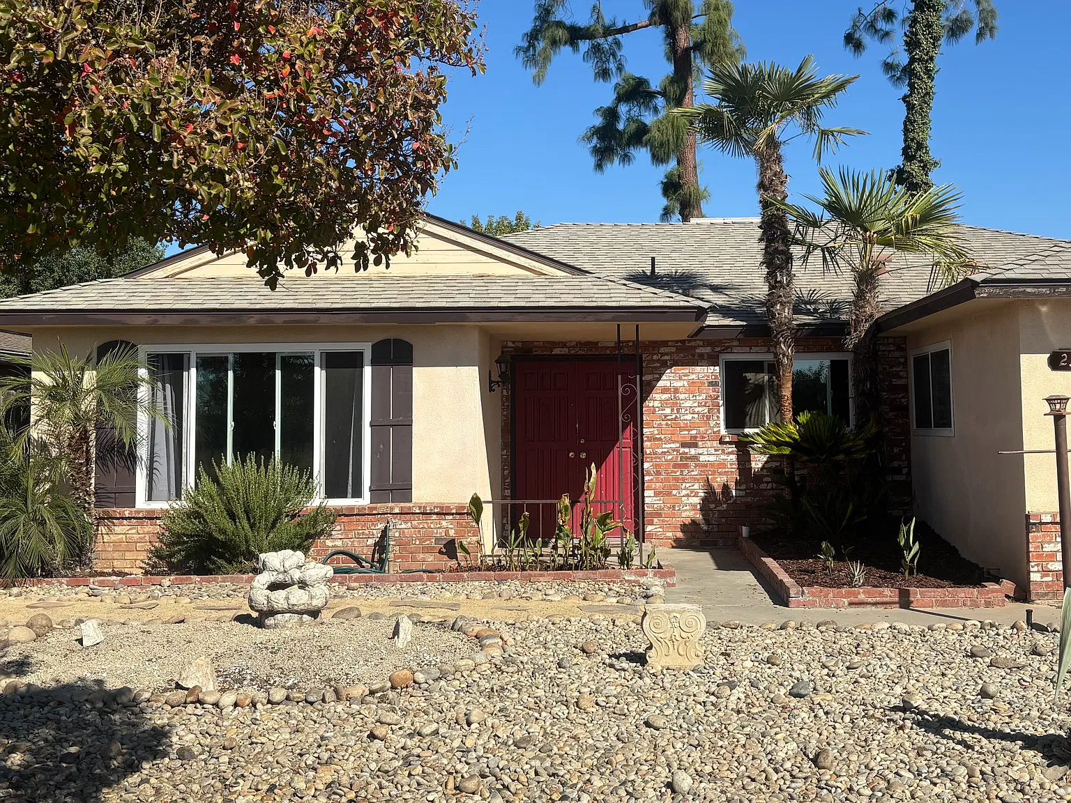 3 bed, 1600 sqft, $2,200 — Photo 1