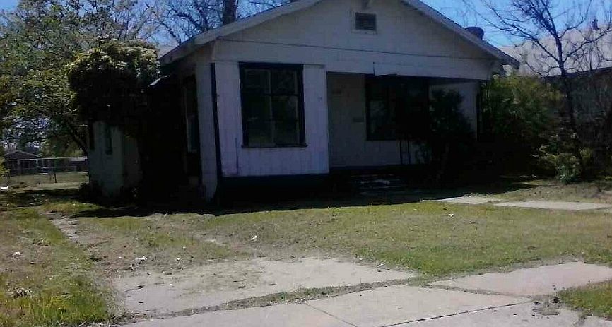 2nd image of 1637 Lucile Ave