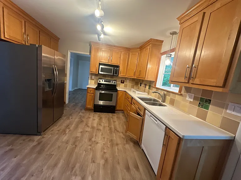 3040 Middlewood Rd — Photo 36