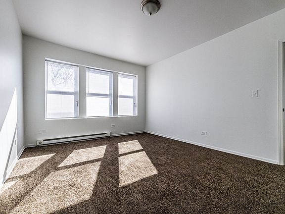 3rd image of 5100 W Monroe St #16-1A