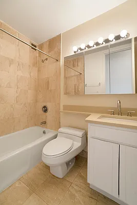 Rented by RELO REDAC INC. | media 9
