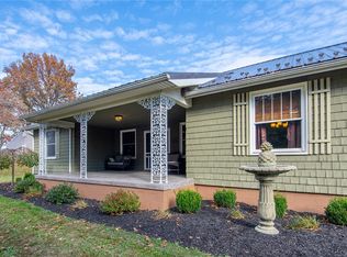 123 Shadyrest Rd, Ellwood City, PA 16117