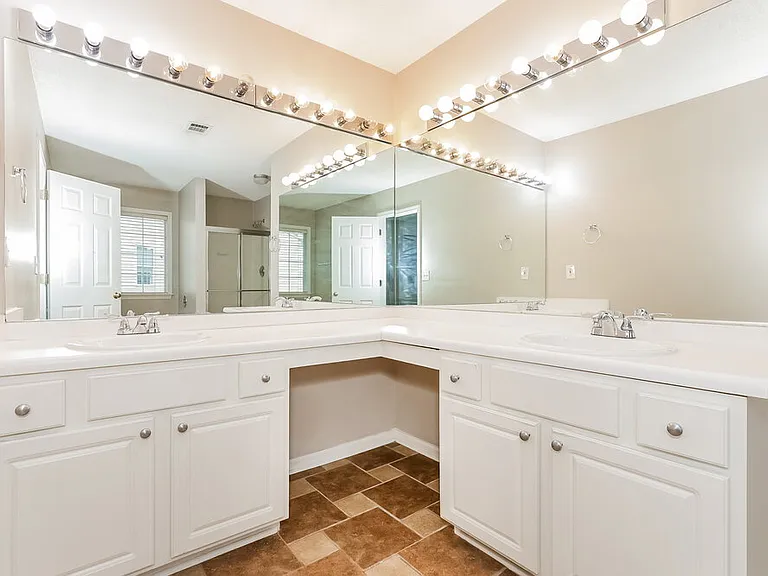 4259 Pentworth Ln NW — Photo 11