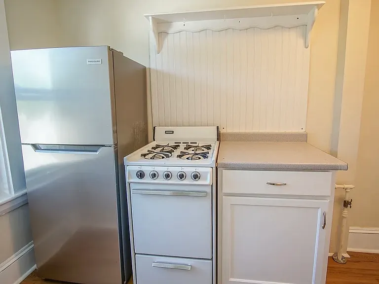 38 Emerson St — Photo 9