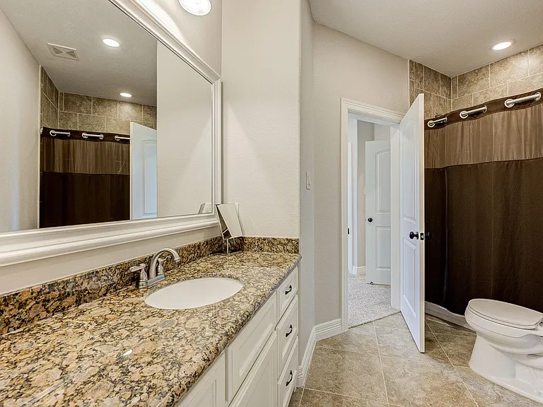 27303 Silver Jade Ct — Photo 34