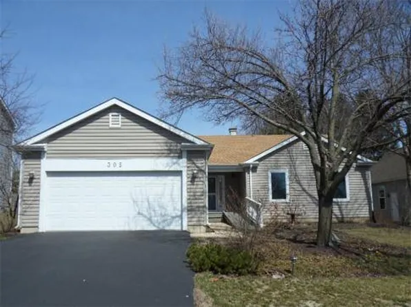 305 Valley Rd, North Aurora, IL 60542