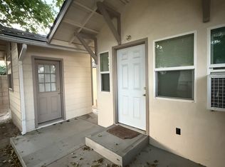 245 1/2 E Grevilla St, Pomona, CA 91767