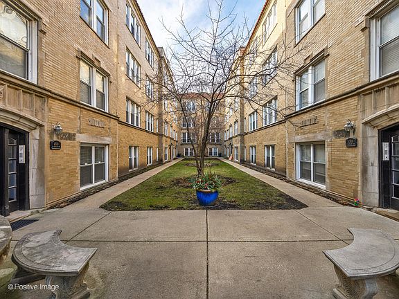 2nd image of 4510 N Ashland Ave APT 3E