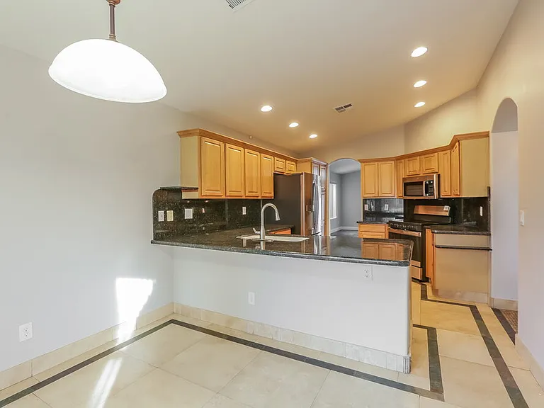 17811 N 41st Pl — Photo 8