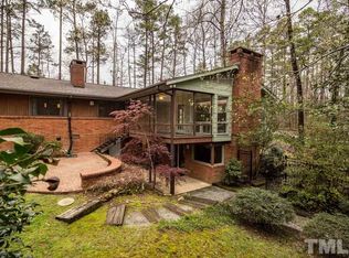 910 Woodbine Dr, Chapel Hill, NC 27517