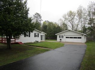 6941 Bosserman Ct, Indian River, MI 49749