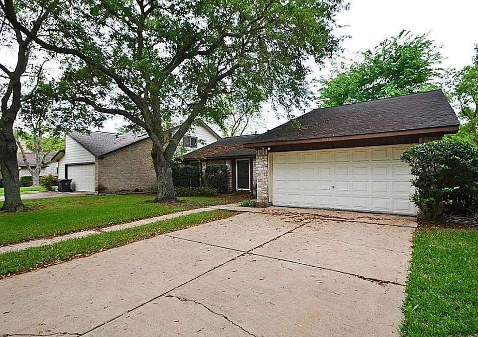 3130 Frontier Dr
