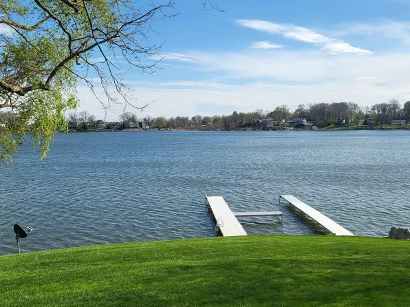 175 Ln 280e Hamilton Lake Ln, Hamilton, IN 46742