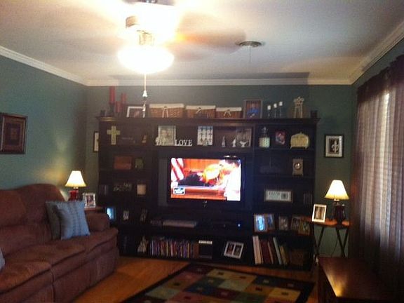 2nd image of 204 W Jefferson Ave