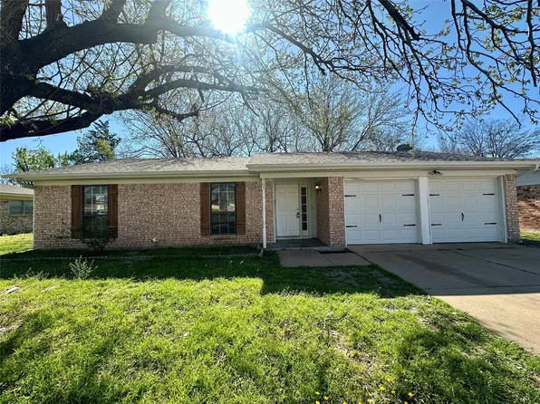 705 Sue Ann Ln, Burleson, TX 76028