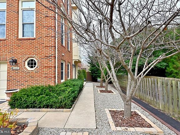 3rd image of 6250 Traci Joyce Ln #1