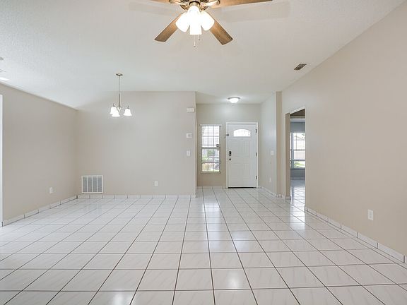 3rd image of 553 Short Pine Cir