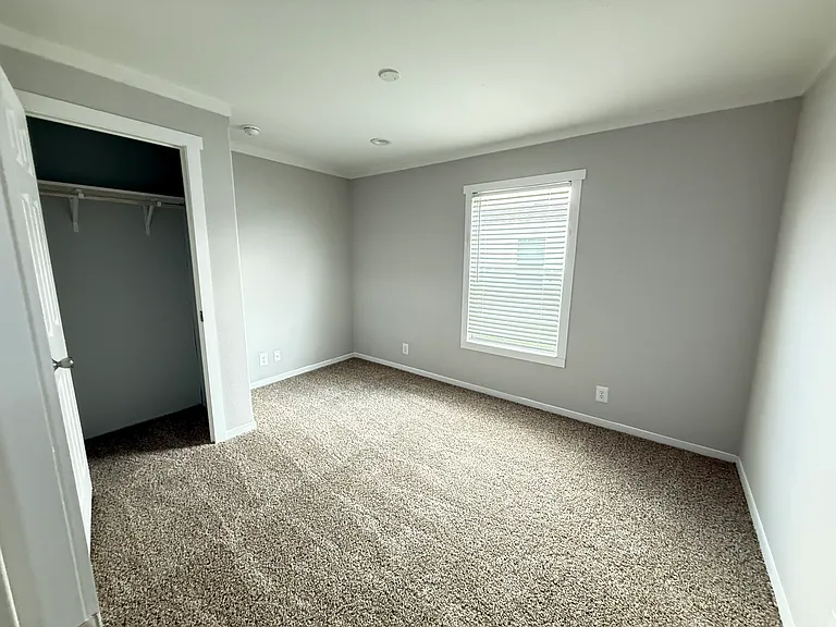 339 Marigold Ln — Photo 9