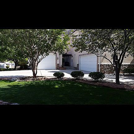 Circular Drive & Garages 