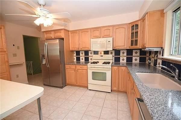 1st image of 55 Dell St #1