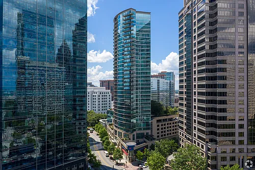 1080 Peachtree St NE Photo 1