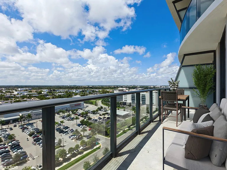 SoLe Mia Rentals — Photo 120