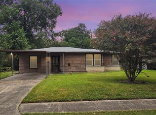 6027 Kenilwood Dr, Houston, TX 77033