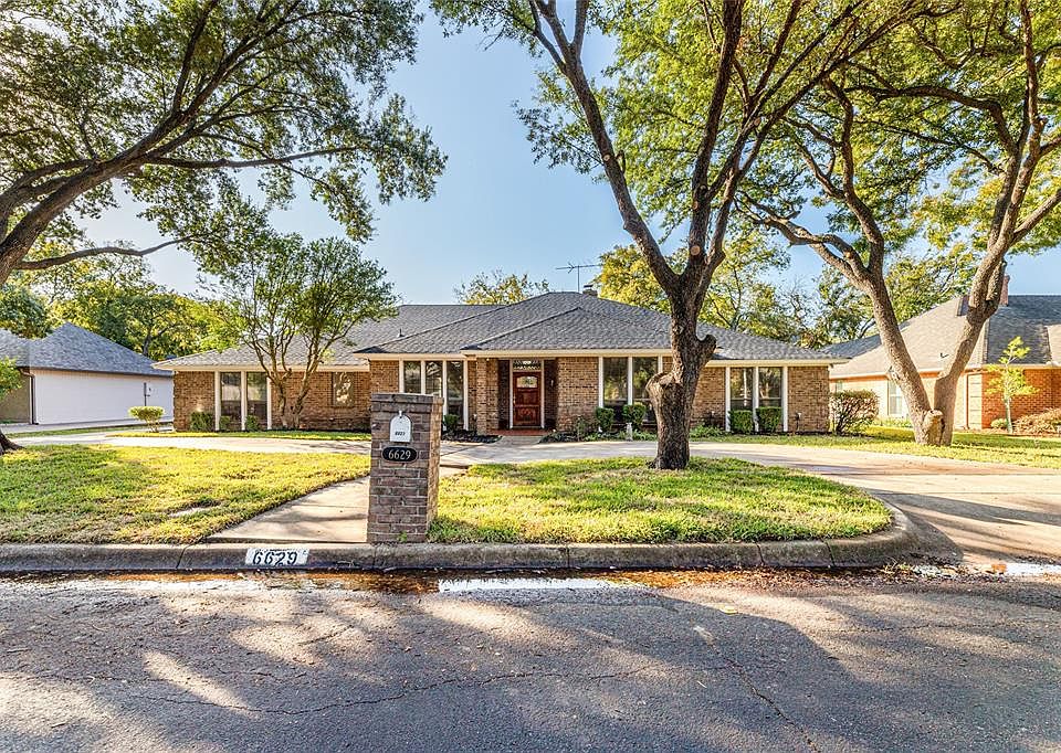 1st image of 6629 Meadows West Dr S