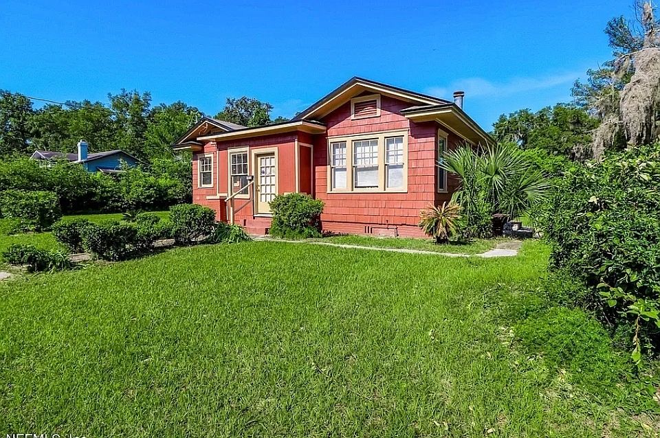2nd image of 6982 Oakwood St #11290093