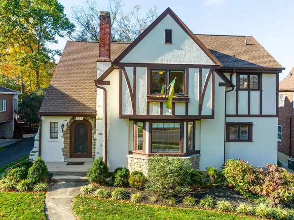 737 Wakefield Dr, Cincinnati, OH 45226