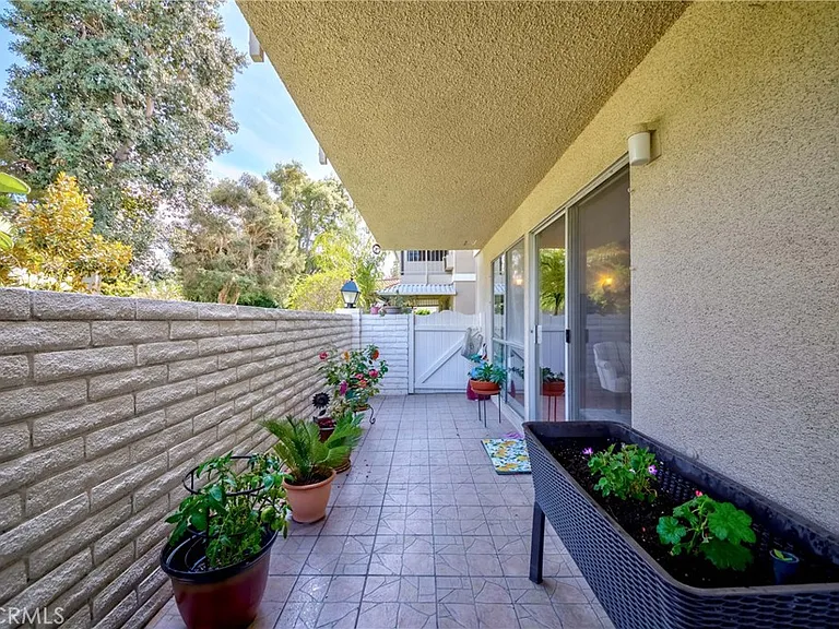 678 Via Alhambra #C — Photo 13