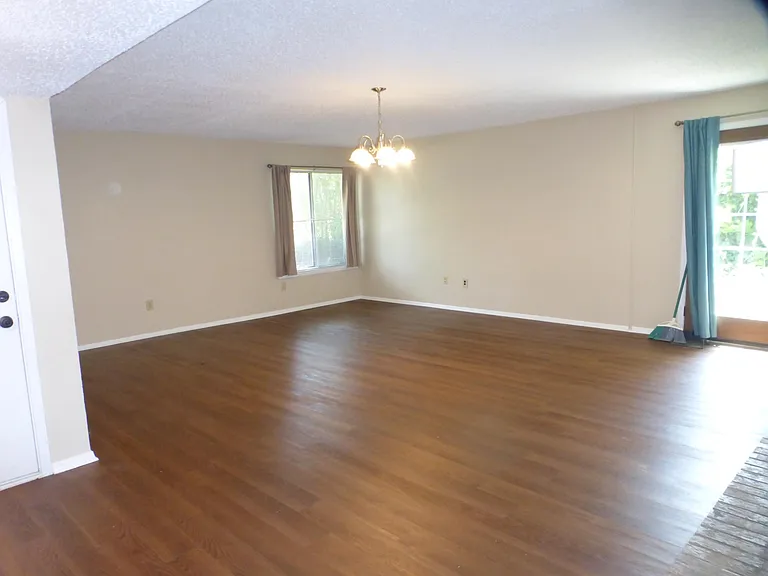 2905 Raintree Dr — Photo 5