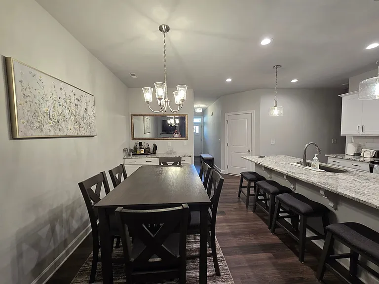74 Hawk Ridge Dr — Photo 4
