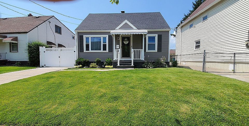 1st image of 386 Ideal St