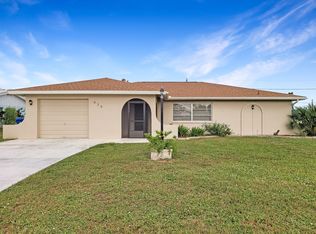 439 Pineview Dr, Venice, FL 34293