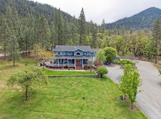 792 Hyde Park Rd, Grants Pass, OR 97527