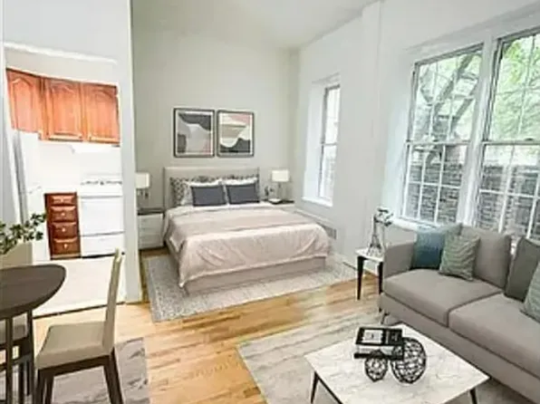 55 Perry St APT 1B, New York, NY 10014