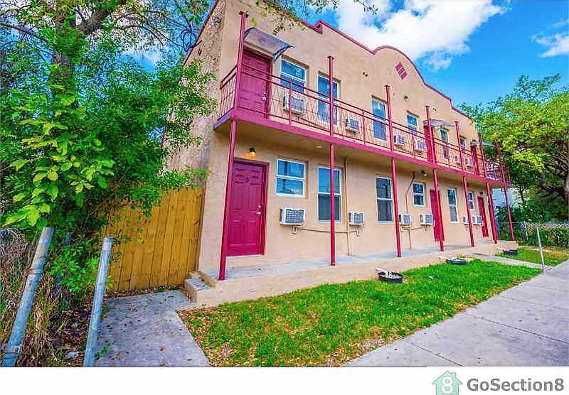 2nd image of 1740 NW 1st Pl APT 4