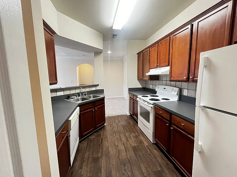 Wesley Kensington Apartments at Stonecrest — Photo 542