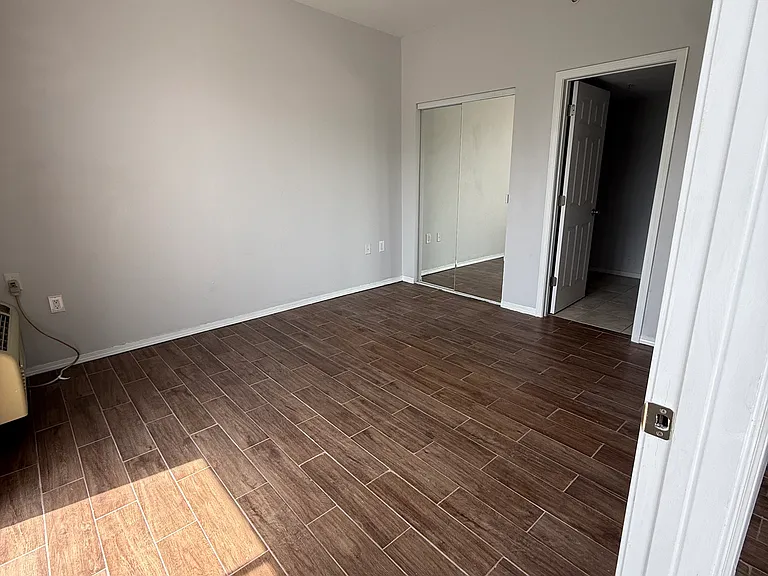 201 S Stillman St #4 — Photo 4