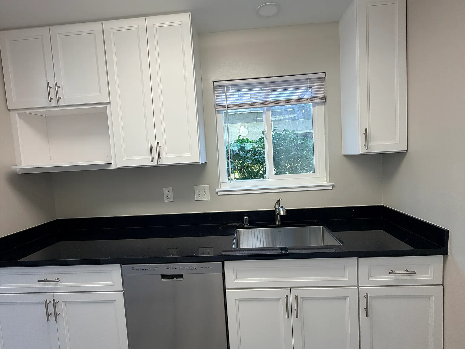 2 bed, 1.5 bath, 1000 sqft, $2,695 — Photo 4