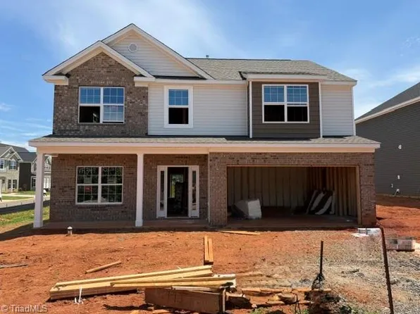1335 Dandridge Dr, Kernersville, NC 27284