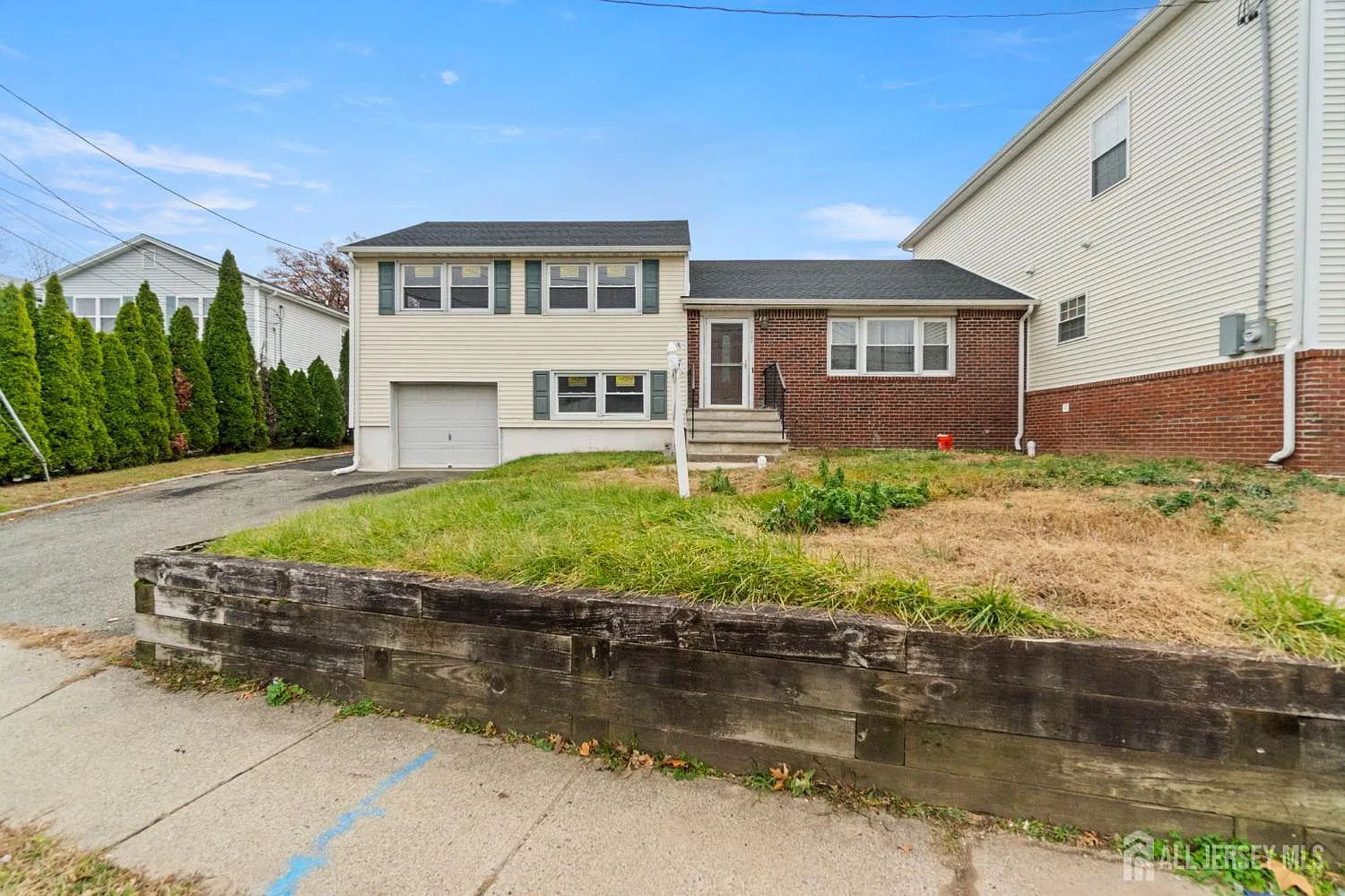 3 bed, 2.0 bath, $4,700 — Photo 2