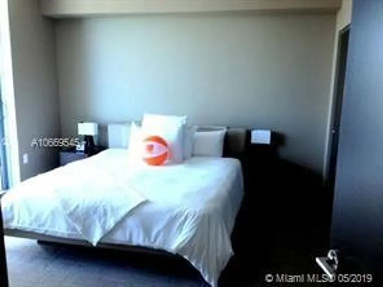 17315 Collins Ave #1003 — Photo 17