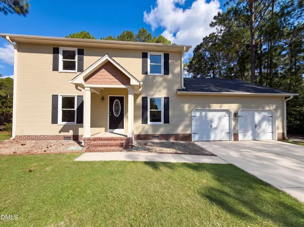 1512 Redbud Dr, Fayetteville, NC 28311