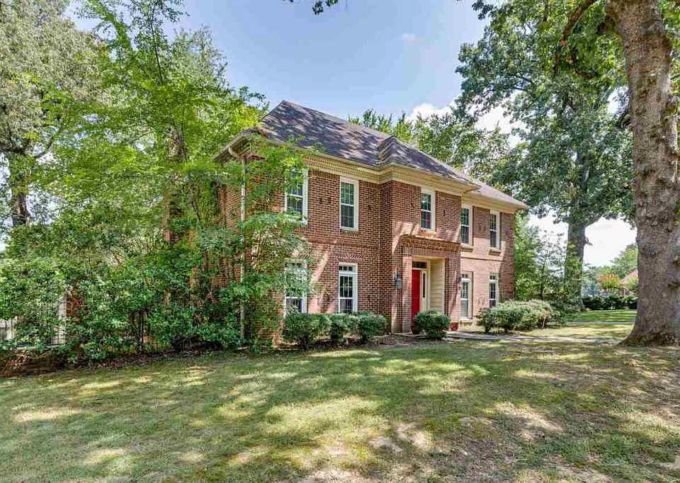 1st image of 8142 Effingham Dr
