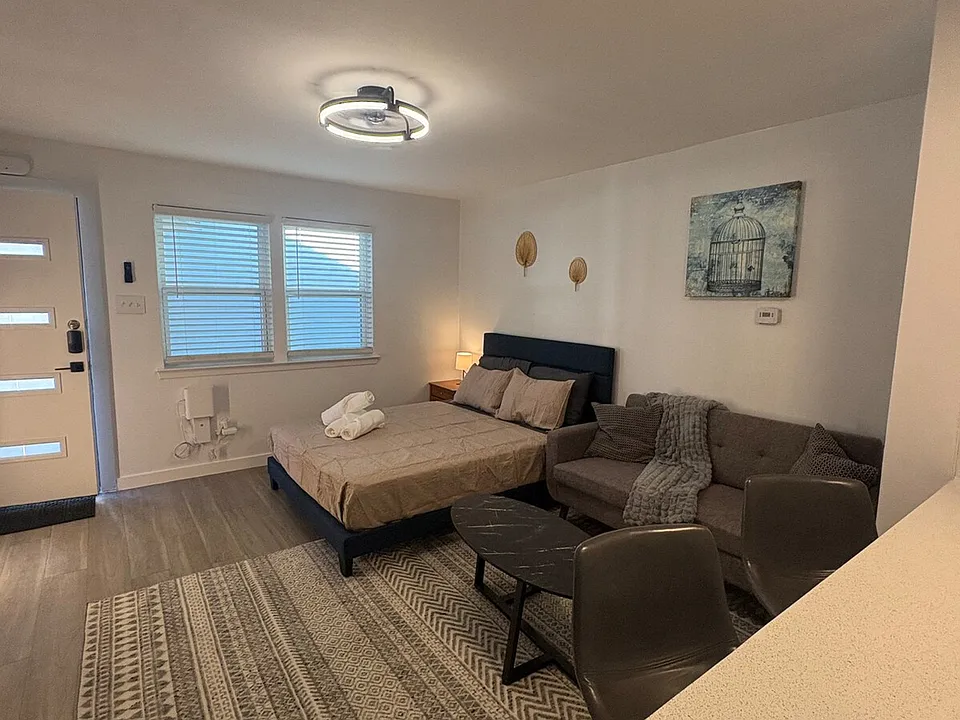6811 Great Northern Blvd #2-ID1497889P
