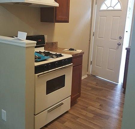 4th image of 410 Iowa Ave