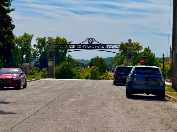 232 E Grove St, Mishawaka, IN 46545