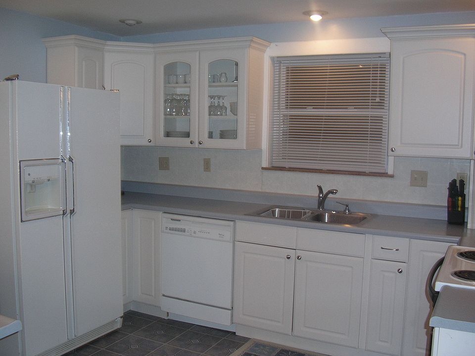 Bright updated kitchen